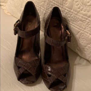 19. Colin Stuart Heels in Brown. Peek Toe.